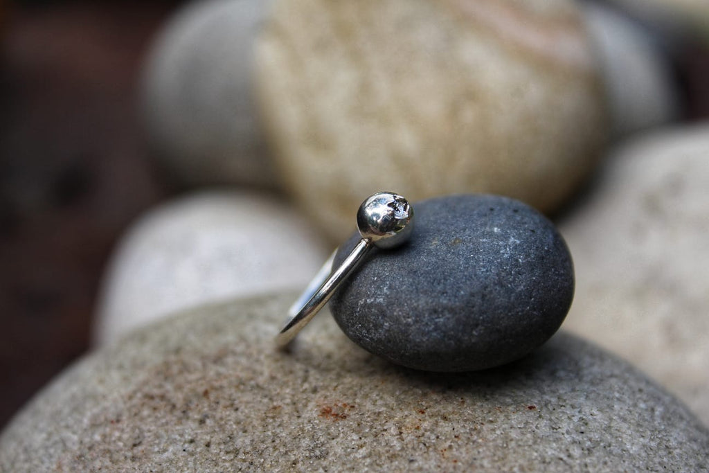 The Blue Presence ring close-up detail — handcrafted memorial jewelry | NOVA EMBRACE