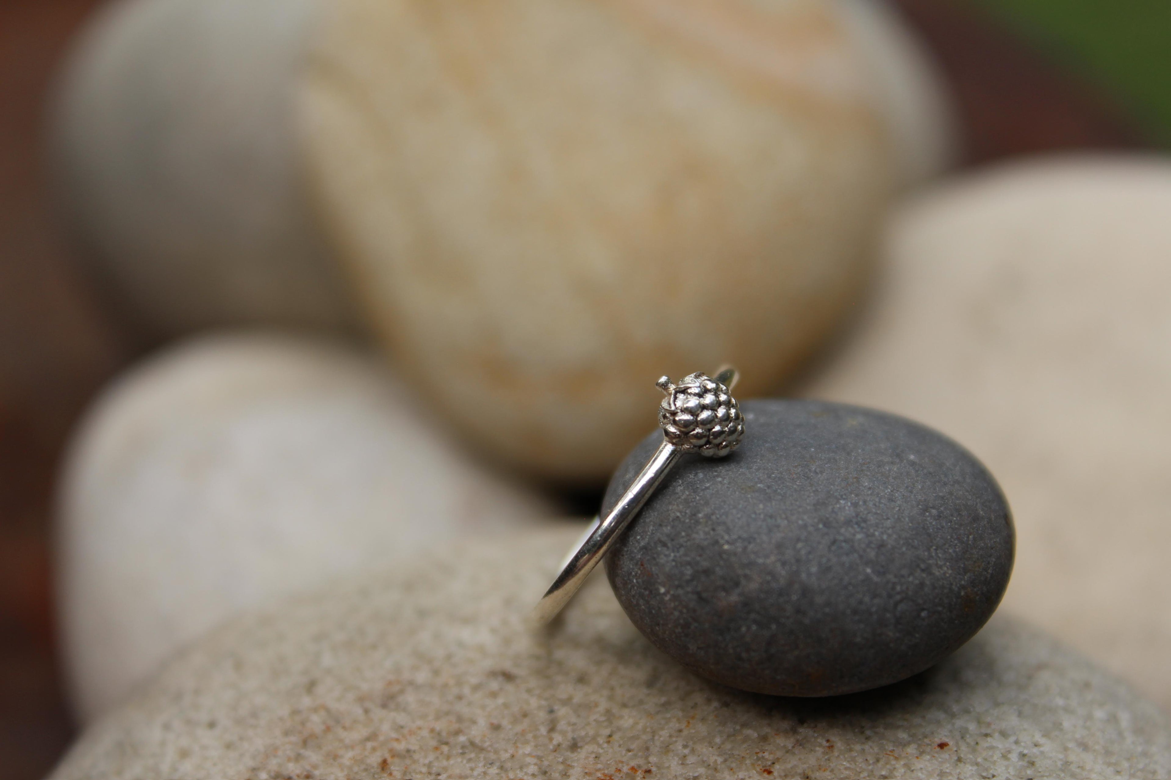 The Soft Cluster ring detail — Week 8 remembrance jewelry | NOVA EMBRACE South Africa
